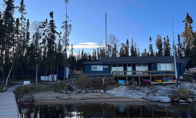 La Ronge Cabin | Secluded Remote Cabin on Beautiful Lac la Ronge *Boat Access ONLY*