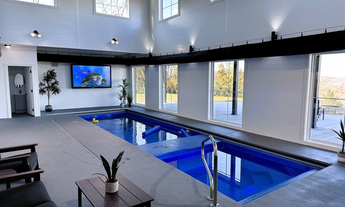 Dubuque County House | Secluded Retreat ~ Indoor Pool ~ Hot Tub ~Close To Sundown Mountain