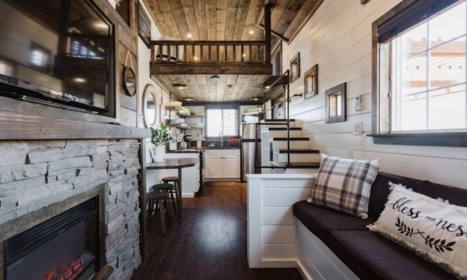 Livermore House | Secluded retreat/Remote office/City Escape TINY HOUSE/100 acre ranch/Livermore