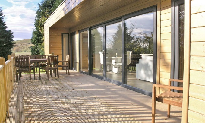 Fintry Cabin | Secluded Rural Retreat with elevated deck and wonderful views