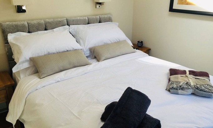 Coalpit Heath House | Secluded, self-contained converted stables, Russet