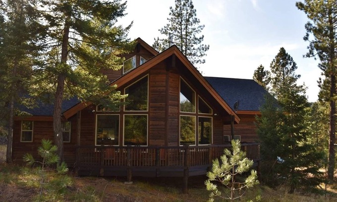 New Meadows Cabin | Secluded Sportsman's Retreat on acreage.