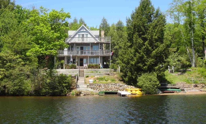 Rindge House | Secluded, Stunning Lakefront Home