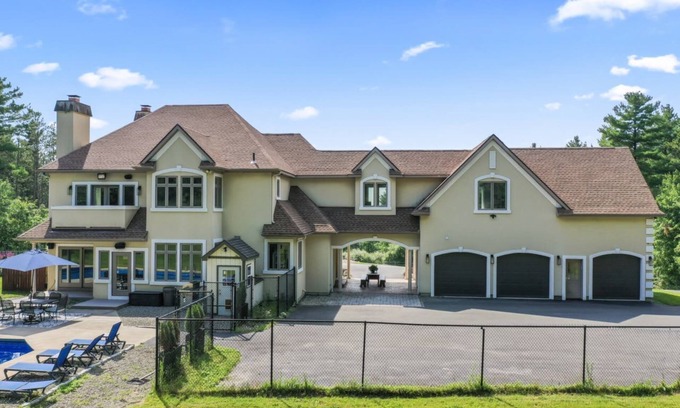 Town of Schodack House | Secluded Villa: Pool, Privacy, Stunning Views