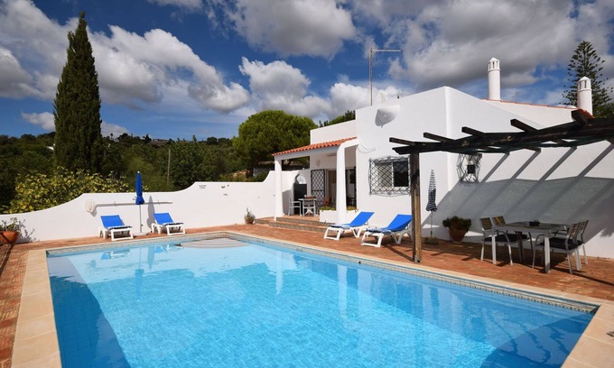 Quinta das Raposeiras Villa | Secluded villa with a private swimming pool