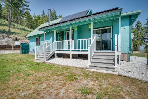 Tonasket Apartment | Secluded Washington Cabin Near Hikes and Lakes!