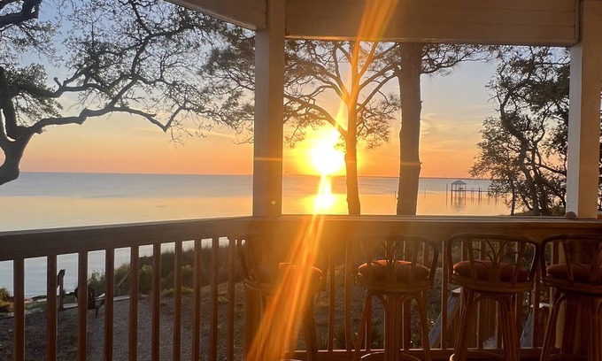 Magnolia Bluffs House | Secluded Waterfront Bay Home!