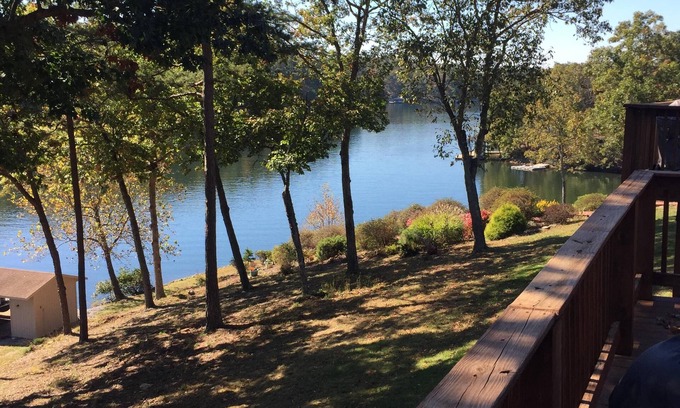 Huddleston Cabin | Secluded Waterfront Get Away on Smith Mountain Lake