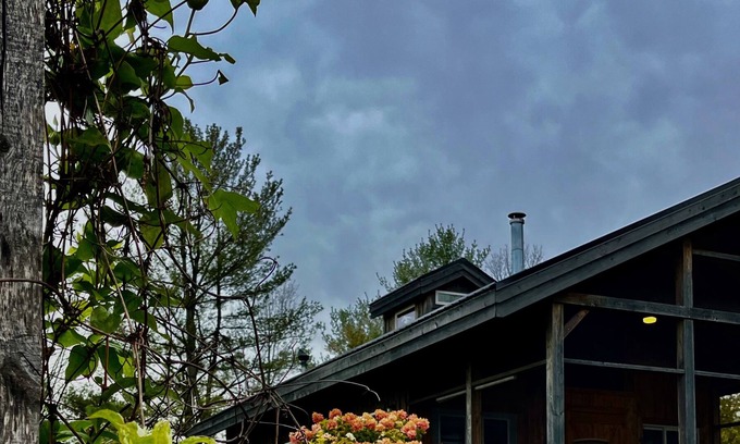 Burdett House | Secluded Wine Trail EcoBarn w/ Grand Sunset View