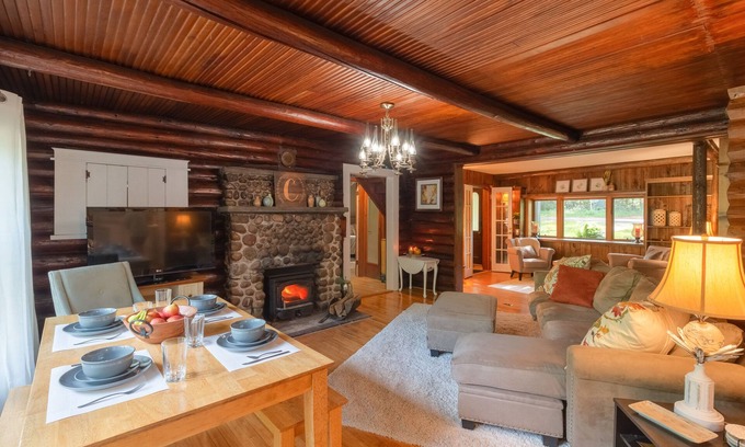 Solon Springs Cottage | Secluded Wisconsin Cottage w/Nearby Lake Access