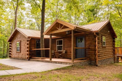 Carbon Hill House | Secluded Wooded Cabin Near The Hocking Hills