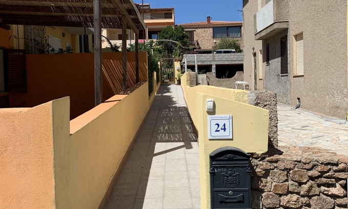 Trinita d'Agultu e Vignola House | Seconda Fila Dalla Spiaggia