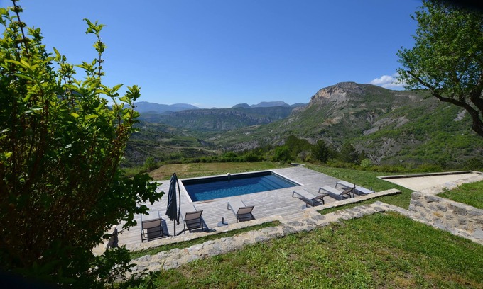 Montreal-les-Sources House | Secret Corner in Drôme Provençale