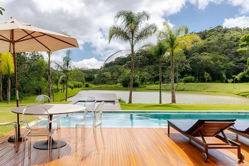 Araras Apartment | Secreto Cocheira | Piscina, jacuzzi e lago privativo @secretobangalos