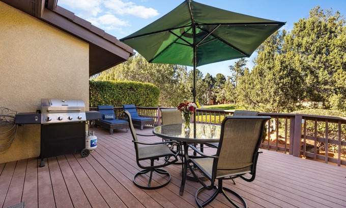 Oak Creek House | Sedona Bliss, Golf, Pickleball, Tennis & Pool