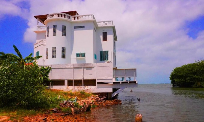 Belize City Hotel | See Belize SEAVIEW Studio with access to Infinity Pool