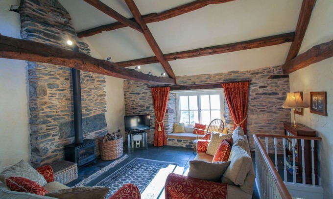 Staveley Cottage | Seed Howe Staveley - a cottage that sleeps 5 guests in 3 bedrooms