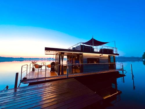 Goyatz Boat Rental | Seezeit- Schwielochsee- Hausboot