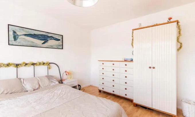 Harlow House | Sefain Household