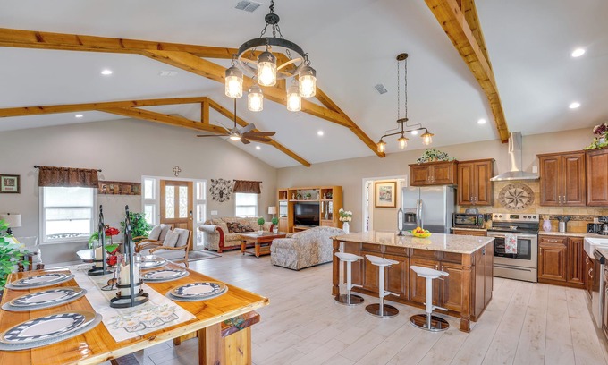 Seguin House | Seguin Vacation Rental Near Guadalupe River!