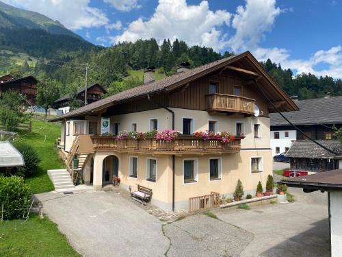 Rangersdorf Apartment | Sehr geräumige, gemütliche Familienunterkunft - Stofbauer
