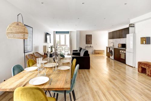 Amerique Apartment | Sejour elegant aux Buttes Chaumont pour 12 pers