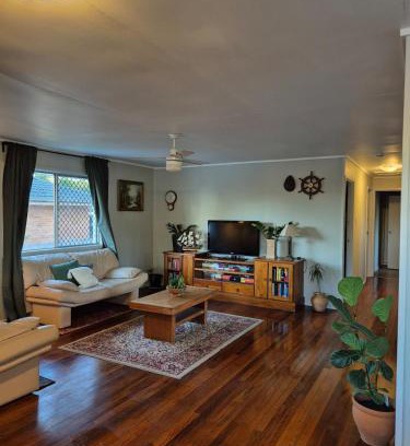 Logan Central House | Selah House - Cozy Entire House Retreat
