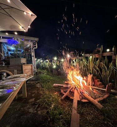 Medellin Bed & Breakfast | SELENE Hostal Coworking Café