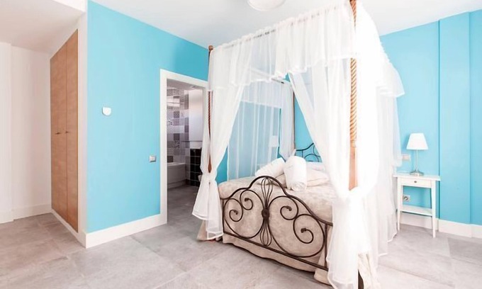 Horcajo de Santiago Cottage | Self catering La Alvardana for 12 people