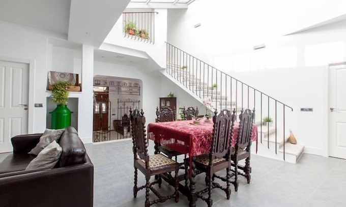 Horcajo de Santiago Cottage | Self catering La Alvardana for 21 people