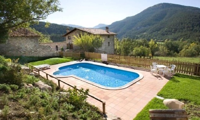 La Pobla de Lillet Cottage | Self catering Masía Sarga for 13 people