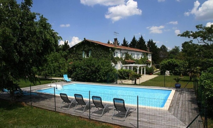 Avensan Cottage | Self catering Domaine du Couhourg Avensan