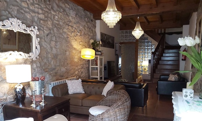 Cue Cottage | Self catering El Juacu for 18 people