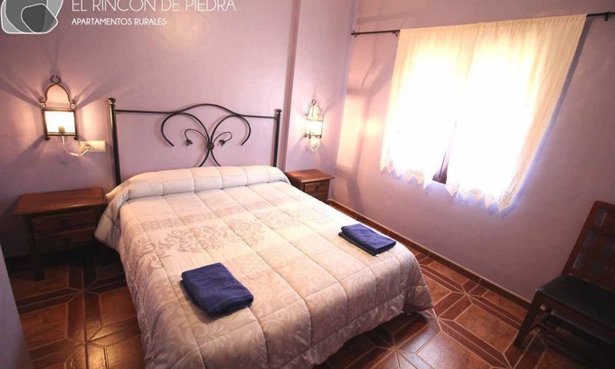 Enguidanos Apartment | Self catering El Rincon de Piedra for 8 people