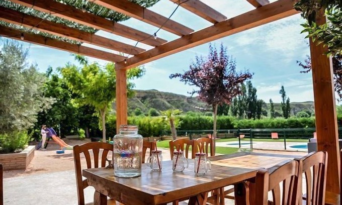 Ivars de Noguera Cottage | Self catering Ca la Ferratina for 10 people