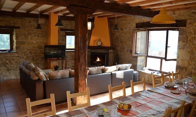Esteribar Cottage | Self catering Etxegibel for 14 people