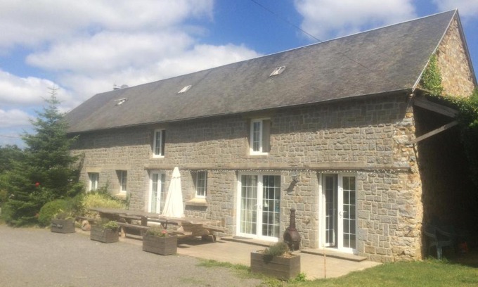 Romagny-Fontenay House | Self Catering for large groups, friends/families