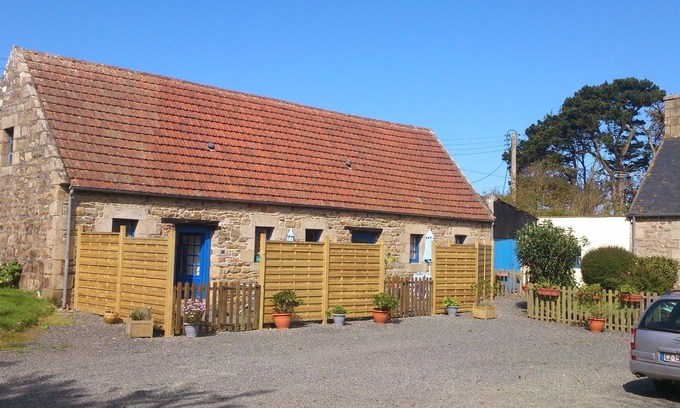 Penvenan Cottage | Self catering LES HORTENSIAS 1