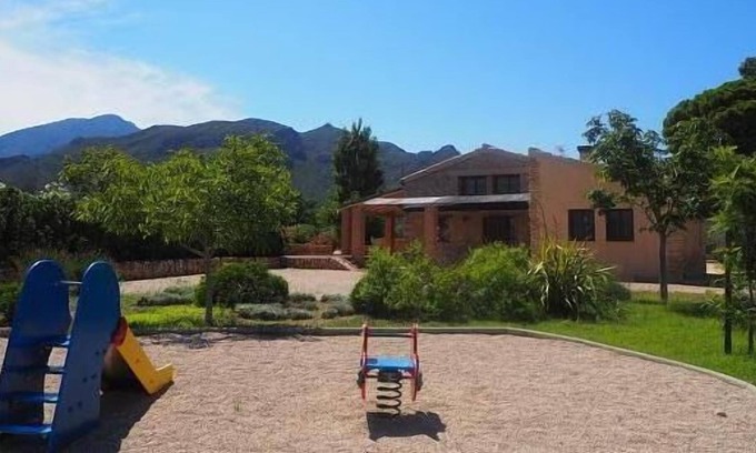 Tortosa Cottage | Self catering Maset de Castanyer for 4 people
