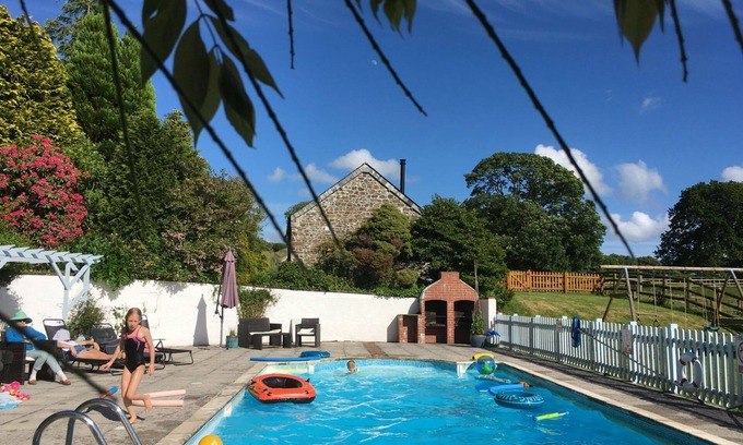 Trewen Cottage | Self Catering Rural Farm Cottage + Heated Pool Cornwall