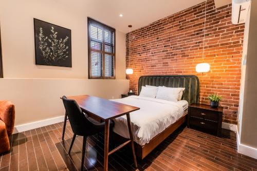Latin Quarter Apartment | Self Check-In Boutique Hotel - Quartier latin - Room 102