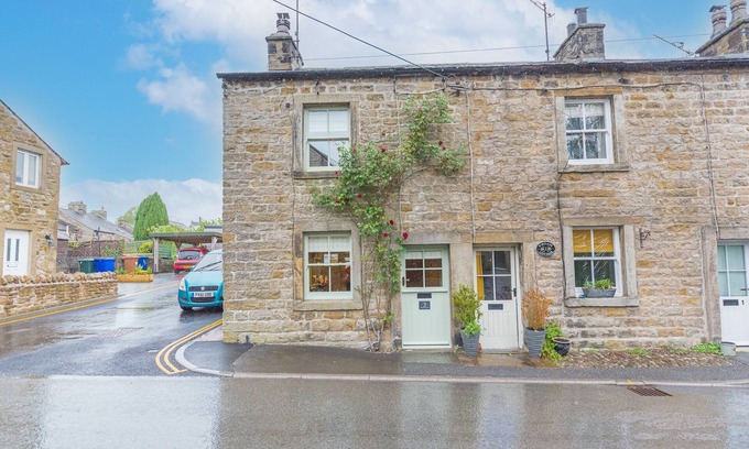 Fourstones Near Bentham Cottage | Self check in cosy country retreat