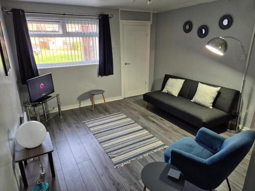 Kirkdale Apartment | Self-contained 1 bedroom flat