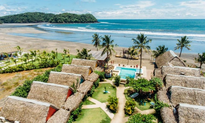 Las Escobas del Venado Hotel | Selina Playa Venao