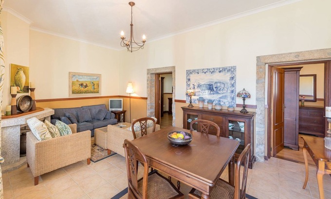 Vila Flor House | Semi-detached holiday home on an estate with a swimming pool