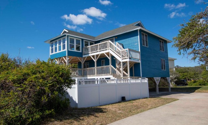 Tuckahoe House | Semi-Oceanfront, Private Pool, Poolside Bar, Hot Tub, Ocean Views! T1, Sailaway