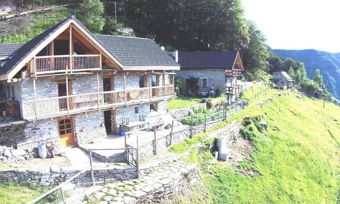 Spruga House | Seminar group house, 4 bedrooms, kitchen, group room, 3 showers, 3 toilets