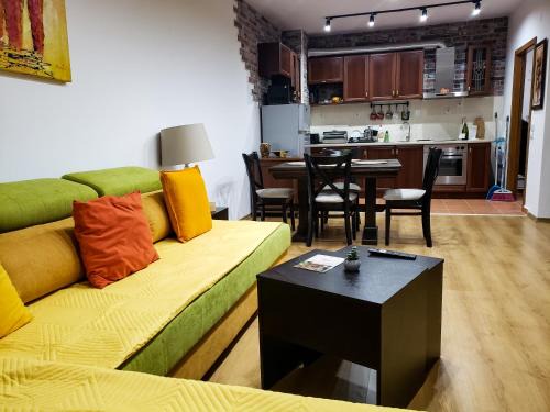 Samokov Apartment | Semiramida gardens Apartment 23