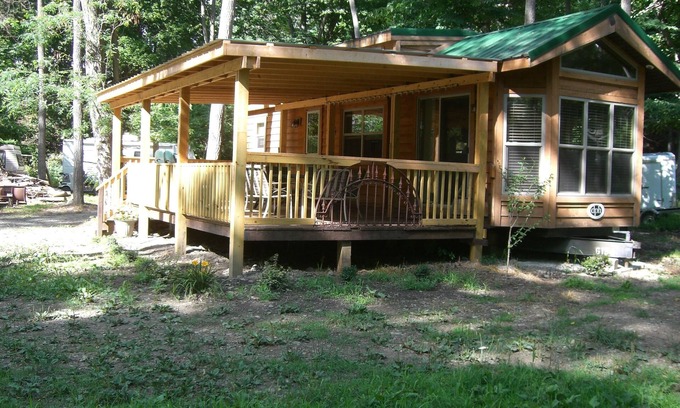 Hector Cabin | Seneca Lake -"Butternut Camp" near Wineries & Watkins Glen Race track