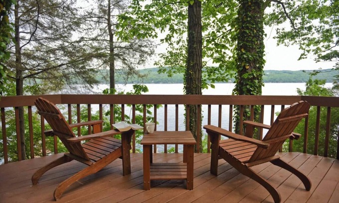 Valois Cabin | Seneca Lakefront Cabin & Beach Cottage